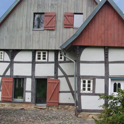 Maler Bielefeld, Denkmalpflege: Restaurierung eines kleinen Fachwerkhauses durch Stenner und Keitel